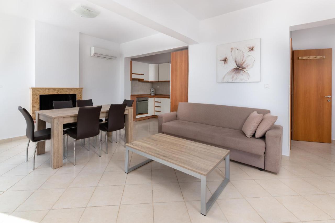 הוילה גנאדי Casa Marinella מראה חיצוני תמונה
